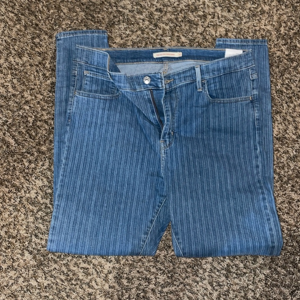 Women’s skinny jeans